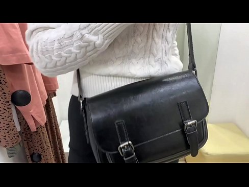 ❤️ ציבור מאַסטערביישאַן פון יונג הור פעראַלבעררי מיט אַ דילדאָ אין די פּאַסן צימער ️ נאָר פּאָרן ביי yi.pornoklinge.ru ❤